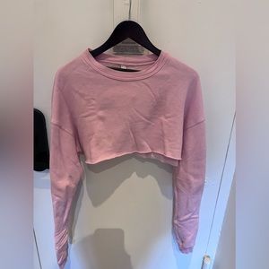 MOVING SALE HUGE DISCOUNTS!!- Alo Cropped Pink Sweater 🌸